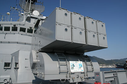 海上自衛隊　練習艦「あさぎり」　74式対潜魚雷装置（アスロック８連装発射機）