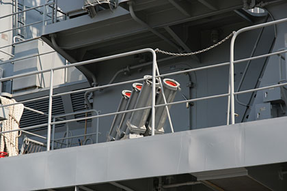 海上自衛隊　練習艦「あさぎり」　チャフロケットシステム