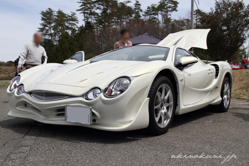 2012年 車輪村 光岡自動車 大蛇（オロチ） 前から