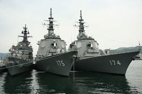 DDH-141「はるな」とDDG-175「みょうこう」とDDG-174「きりしま」