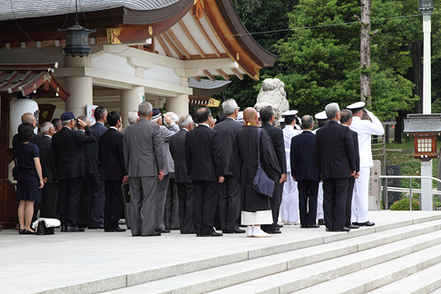 広島護国神社 海軍祭 軍旗掲揚２