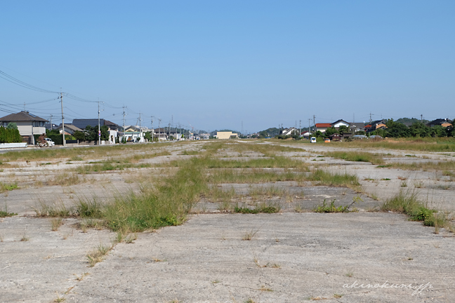 大社基地（第一新川基地）跡の滑走路 西側から望む