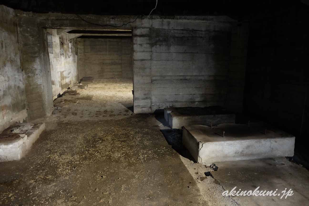呉鎮守府司令部地下壕 旧地下作戦室隣の部屋