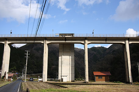 三江線宇都井駅全景