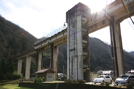 三江線宇都井駅全景