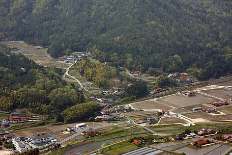 芸備線を神ノ倉山（神乃倉山）から俯瞰（ふかん）撮影２