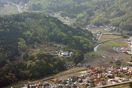 芸備線を神ノ倉山（神乃倉山）から俯瞰（ふかん）撮影３