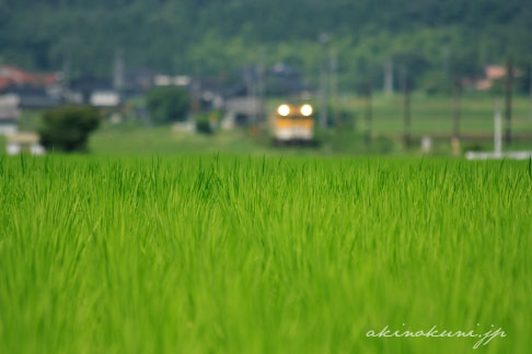 上川立を通過したキハ40形単行 5867D