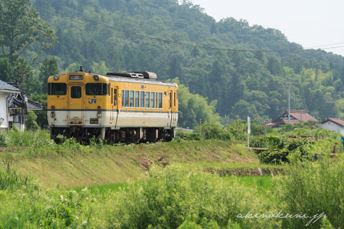 甲立へ向かうキハ40形単行 5867D