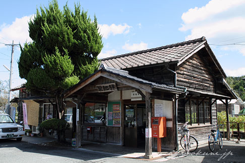 芸備線野馳駅 駅舎全体