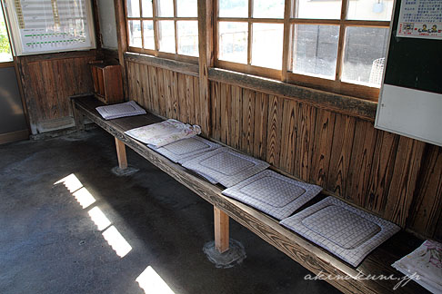 芸備線野馳駅 駅標