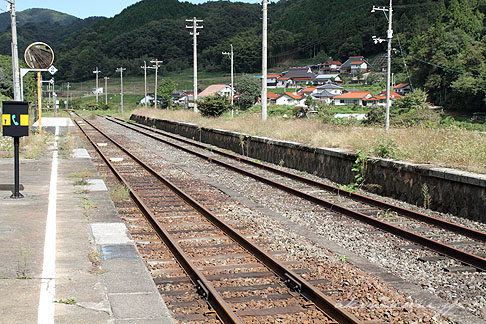 芸備線備後八幡駅 ホーム