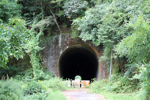 今福線 県道301号 トンネル（下府側をみる）