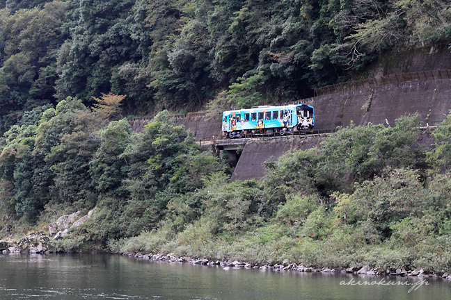 三江線の神楽ラッピング列車 江の川カヌー公園さくぎ １