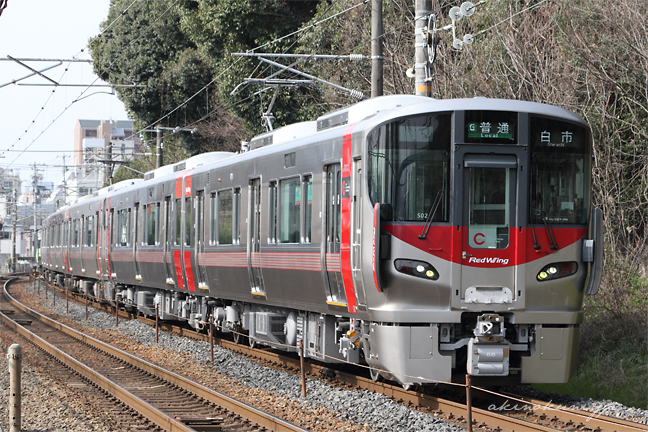 JR西日本新型227系車両