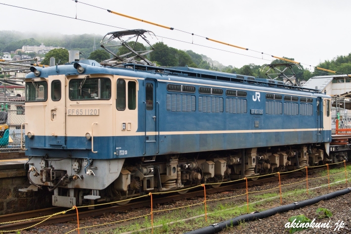 EF65-1120 チキ牽引 休憩中 2