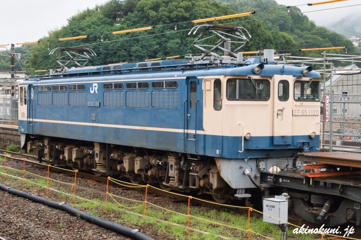 EF65-1120 チキ牽引 休憩中 3