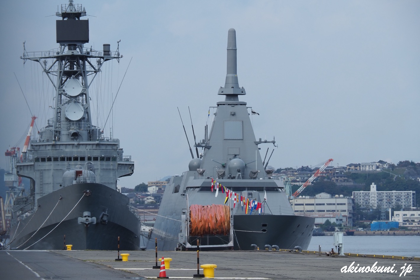 呉基地の満艦飾 2025年11月1日 自衛隊記念日