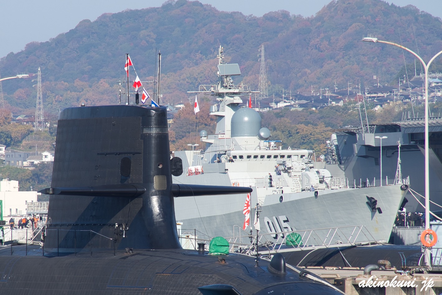 潜水艦もチャン・フン・ダオにUW2 2025年12月7日