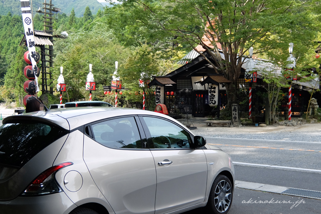 山賊錦町店駐車場にとまるイプシロン